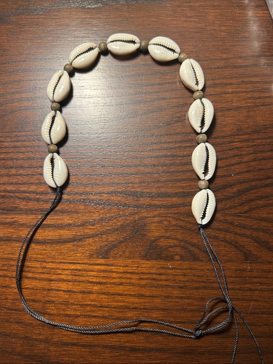 Jewelry - Cowrie Shell Necklace- Cream & Brown